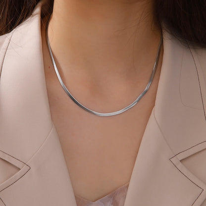 Herringbone Necklace RIYOVA