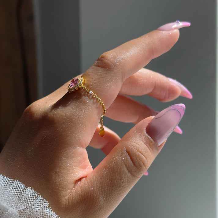 Queen of Hearts Chain Ring - RIYOVA Jewelry