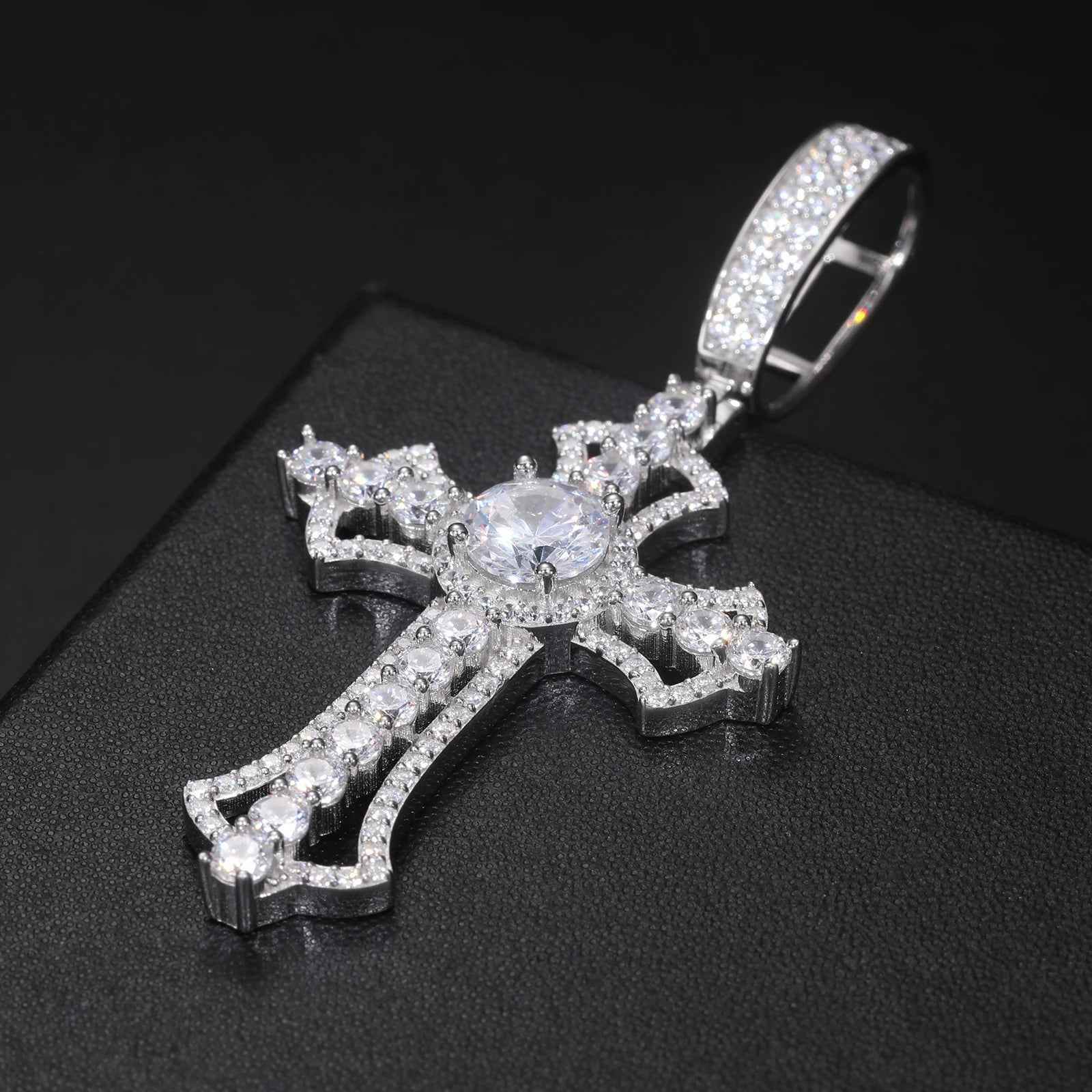 Dominic Pendent Necklace - RIYOVA Jewelry