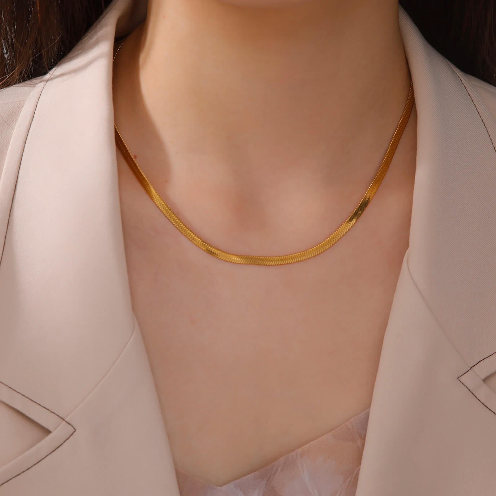 Herringbone Necklace RIYOVA