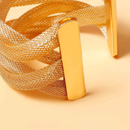 Naga Bracelet - RIYOVA Jewelry