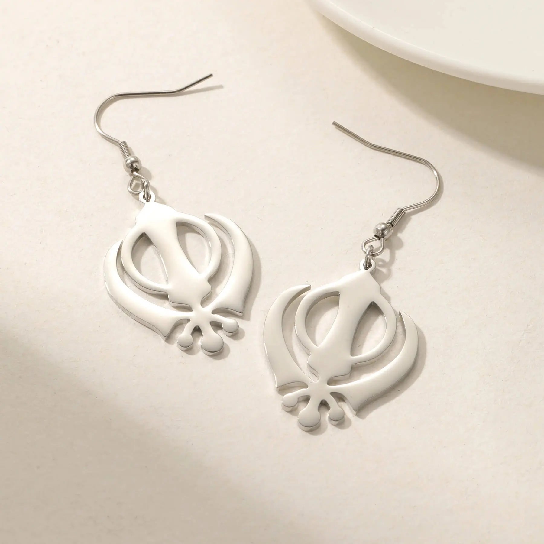 Khanda Grace Earrings RIYOVA