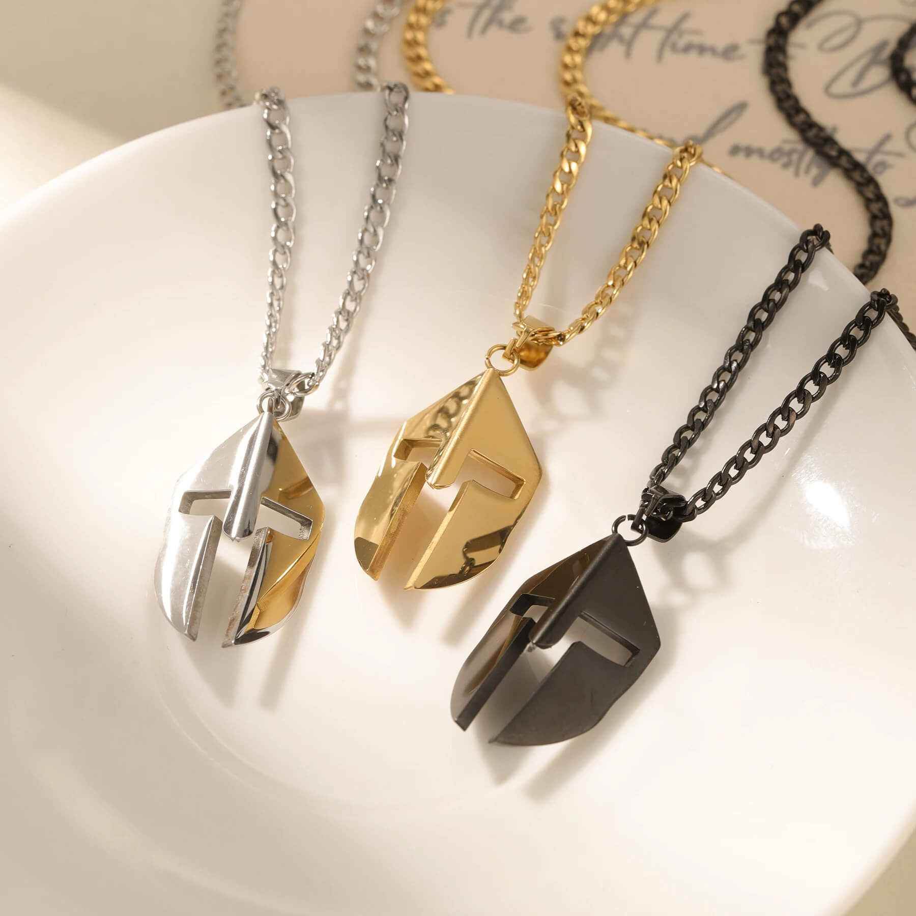Zeus Thunderbolt Pendant Necklace - RIYOVA Jewelry
